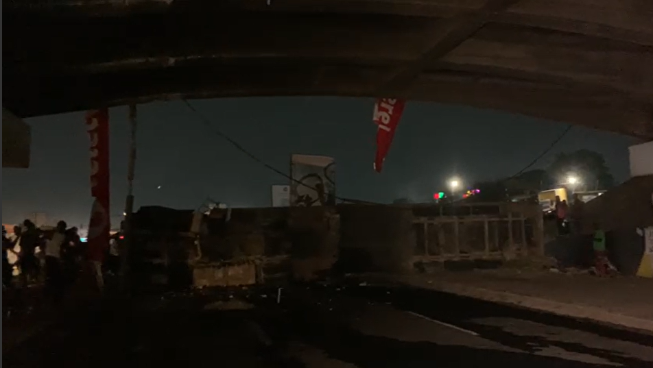 Screenshot 2025 01 25 193701 Channel1 News Truck overturns at Achimota overhead, causes major traffic delays