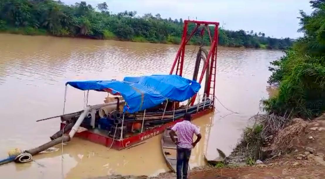 galamsey 2 Channel1 News River Pra: Three Chinese, one Ghanaian arrested for Galamsey